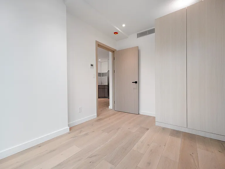 42-62 Hunter St #7C — Photo 12