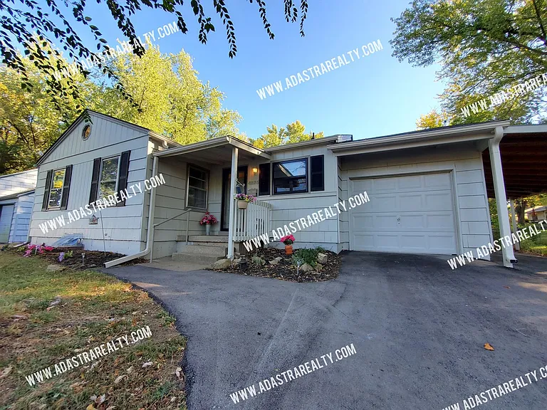 4825 W 75th St — Photo 2