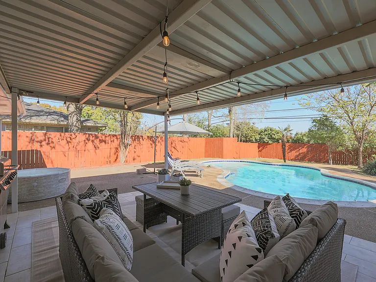 804 Ridgefield Dr — Photo 31