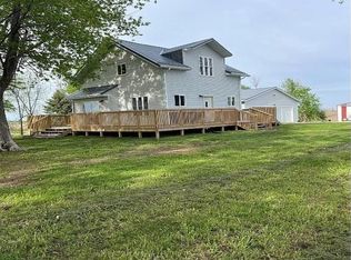 1975 145th St, New Sharon, IA