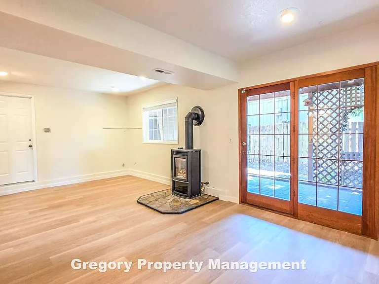 622 204th St SE — Photo 26
