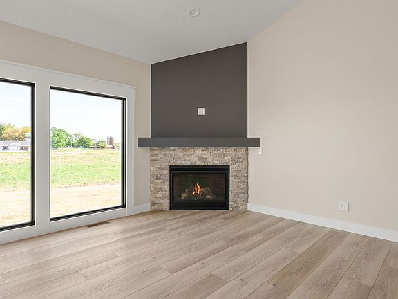 5th image of 11 Viola Dr
