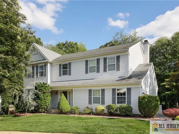 24 Hyde Park Dr, East Brunswick, NJ 08816