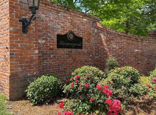 2112 Rue Beauregard Byu, Pensacola, FL 32507