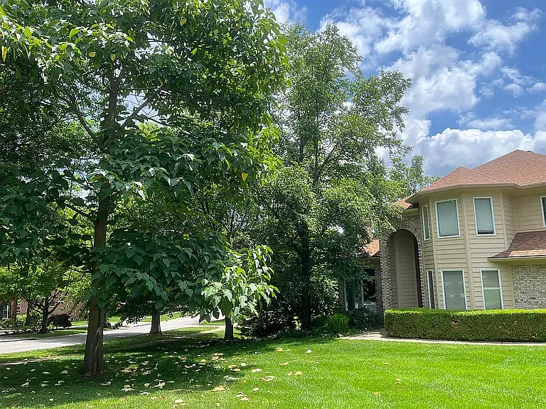 4 bed, 3.5 bath, 4381 sqft, $3,400 — Photo 1