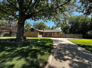 10 29th Ct, Hutchinson, KS 67502