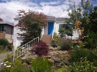 8332 29th Ave NW, Seattle, WA 98117