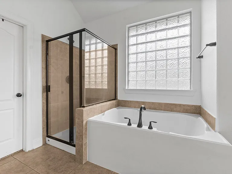 7 Fraiser Fir Pl — Photo 11