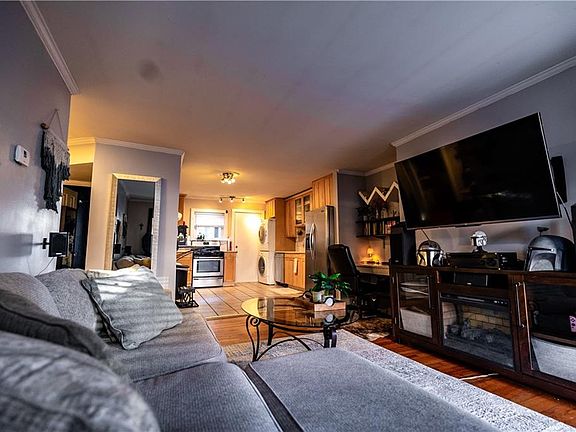 3rd image of 866 Briarcliff Rd NE APT B1