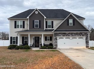 521 Flip Flop Lane, Grimesland, NC 27837