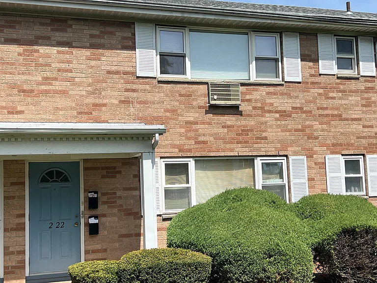 2-22 Virginia Dr #B — Photo 13