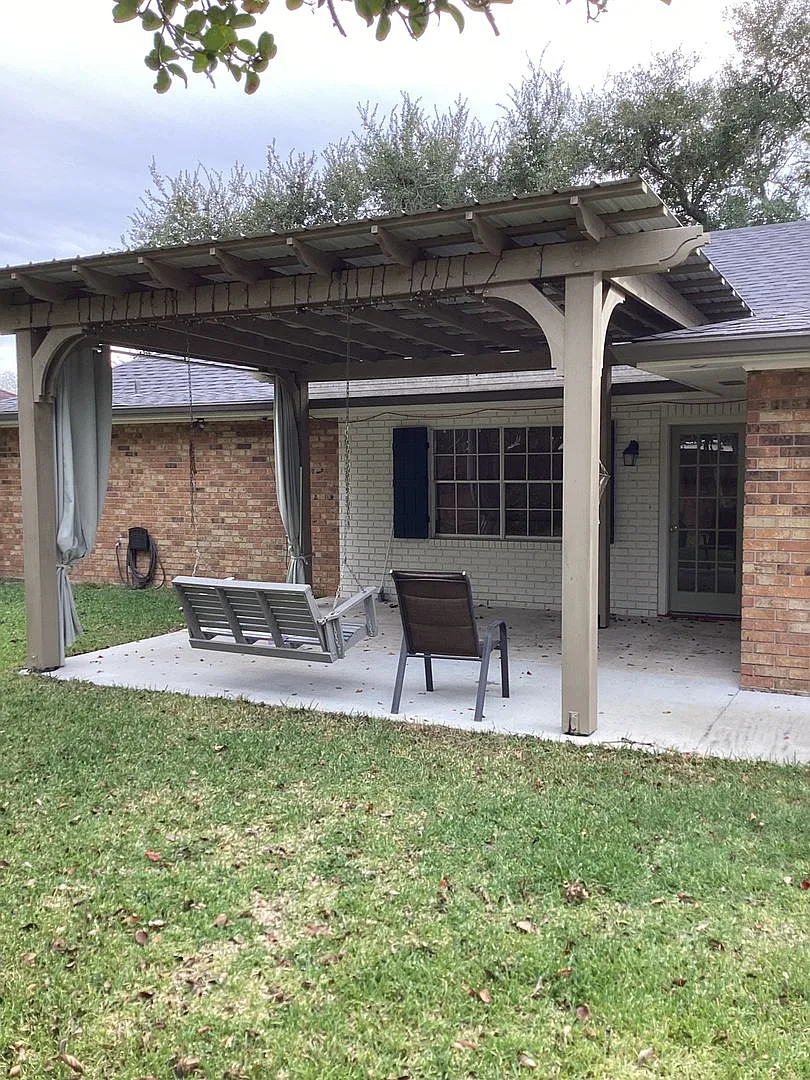 4-bedroom, 2-bathroom home! — Photo 3