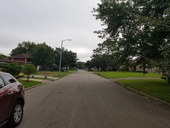 4th image of 7050 Heron Dr