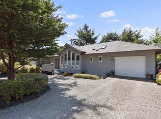 1510 NW Sandpiper Dr, Waldport, OR