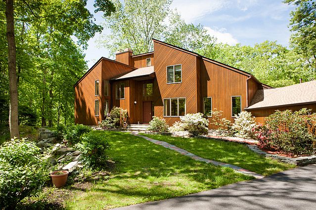 1st image of 9 Stonegate Dr