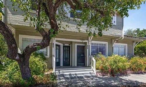 143 Pine Ave Photo 1