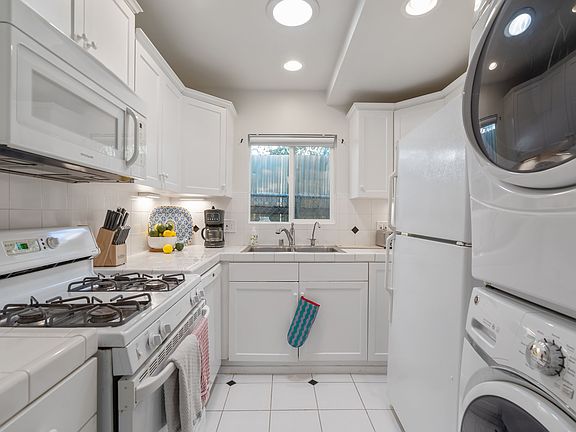 3rd image of 619 Milwood Ave APT B