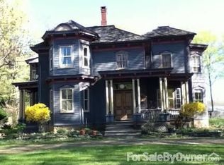 31 Chestnut St, Rhinebeck, NY 12572