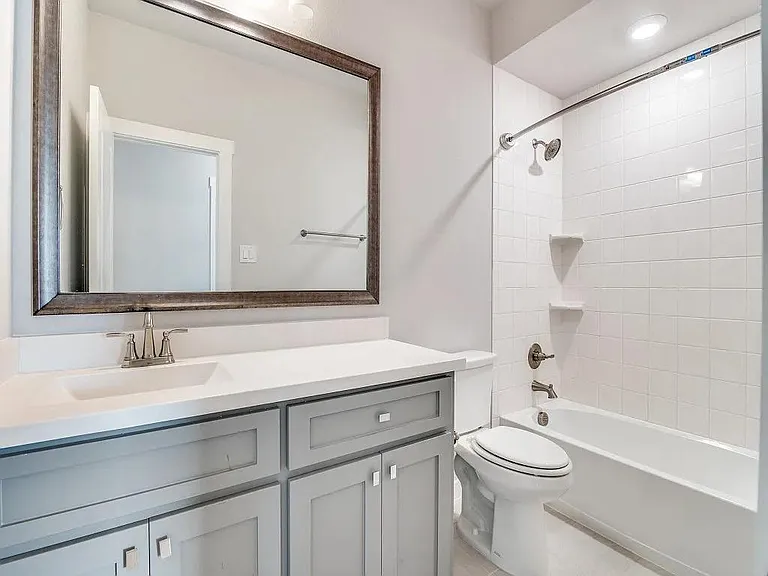 627 Oakridge Dr — Photo 13