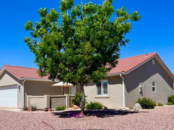 517 E Padre Lakes Dr, Ivins, UT 84738