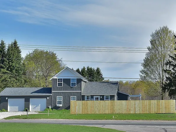 11850 S Us Highway 31, Interlochen, MI 49643