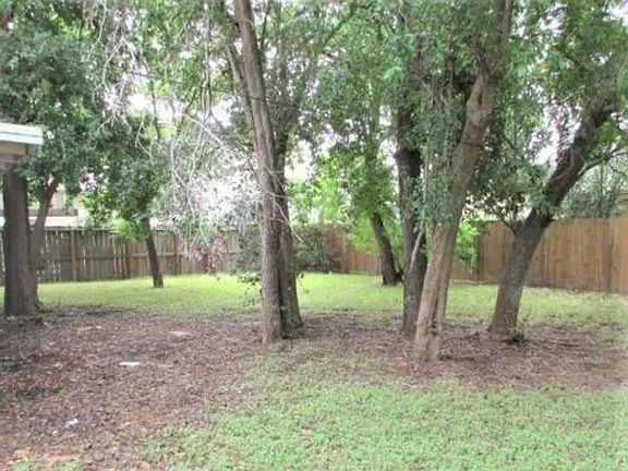 2nd image of 1037 Hamlin Dr