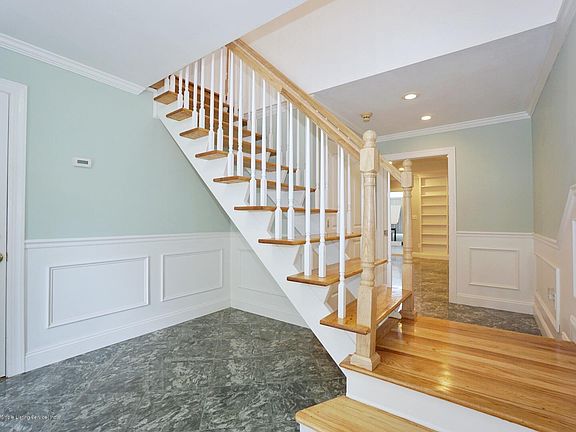 4th image of 719 Craig Ave
