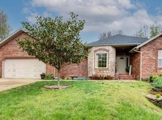 807 S 14th Ave, Ozark, MO 65721