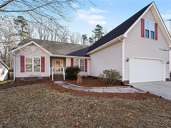 3rd image of 1609 Hargrove Dr