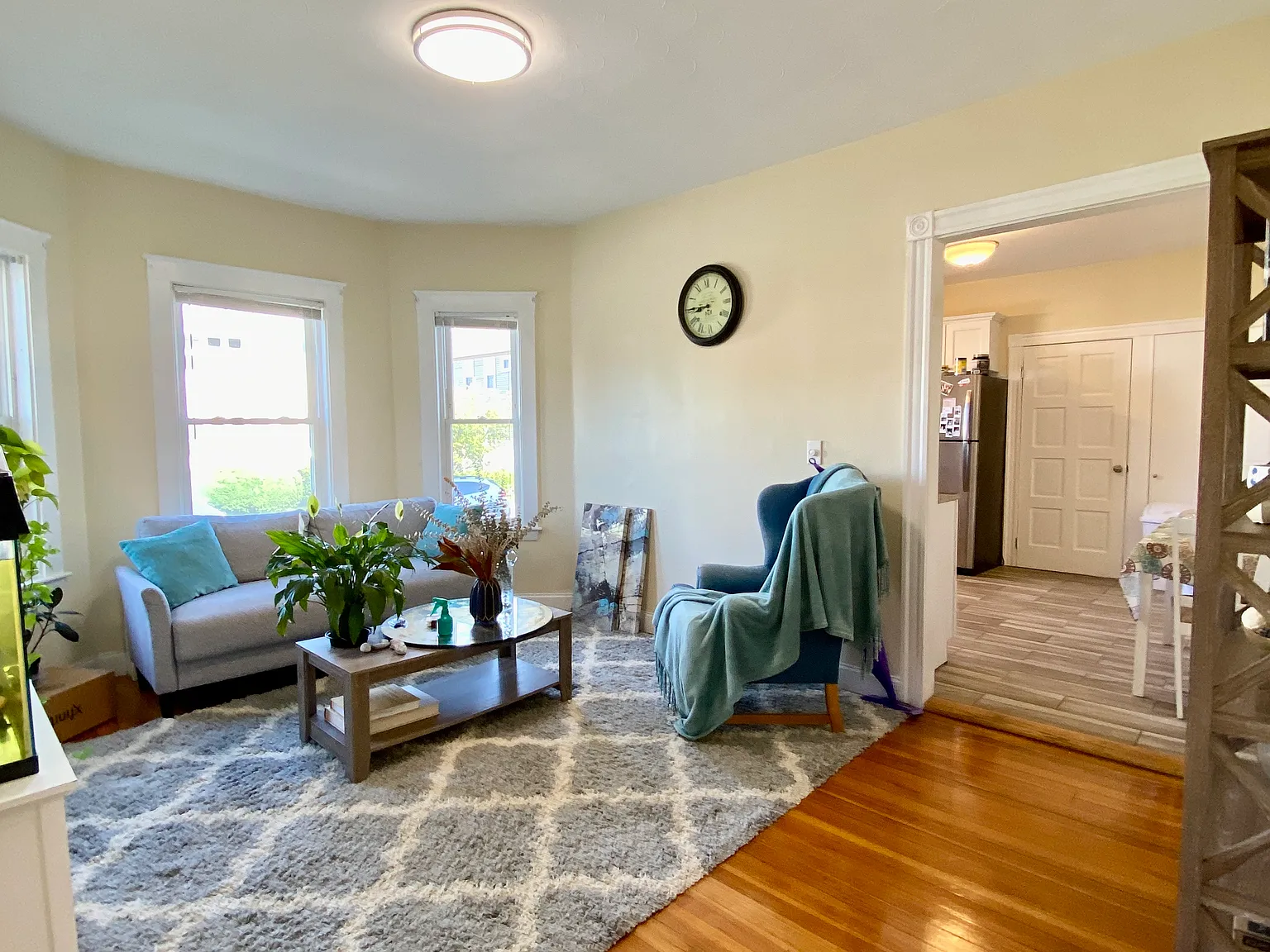 3 bed, 1300 sqft, $1,100 — Photo 3
