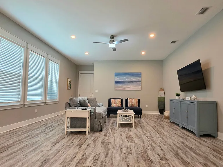 8088 Carmel Cir — Photo 13