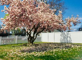 1 Windsor Rd, Edison, NJ 08817