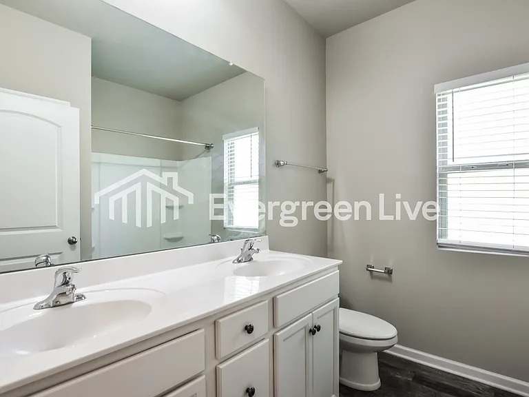 127 Rolling Green Dr — Photo 13