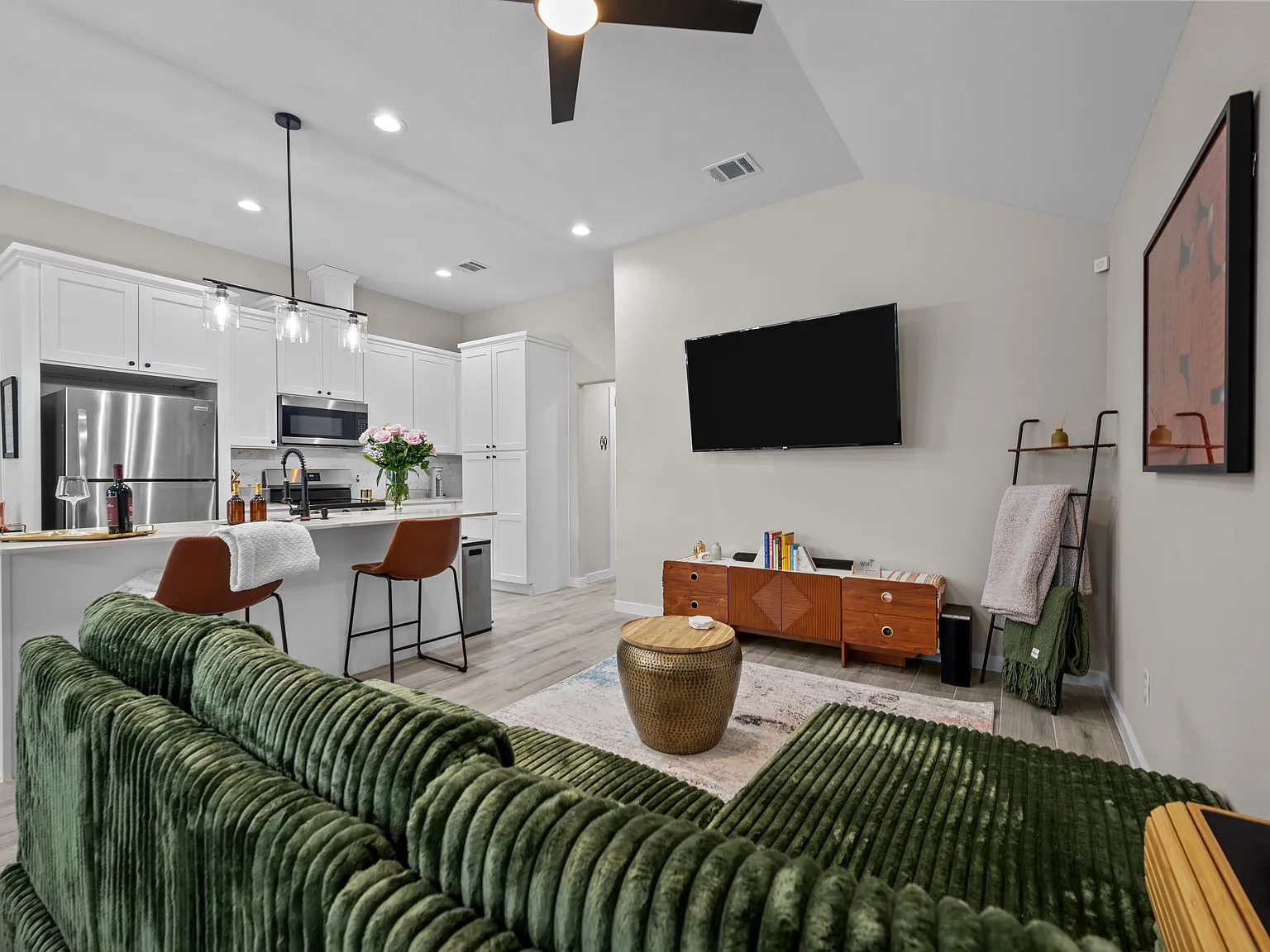 9024 Sherbourne St — Photo 1