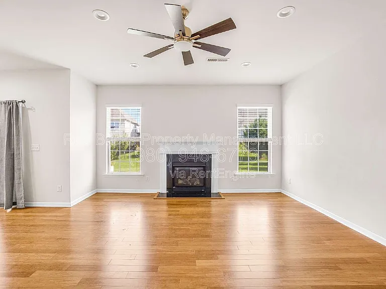 10697 Sky Chase Ave NW — Photo 8