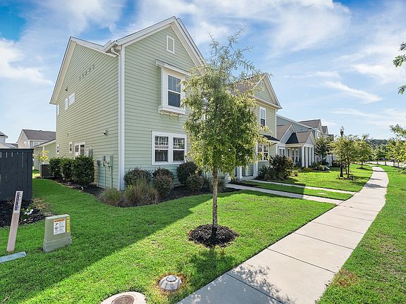 2nd image of 117 Archdale St