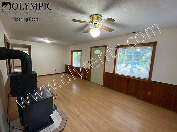 3rd image of 6814 Old Forest Ln SE