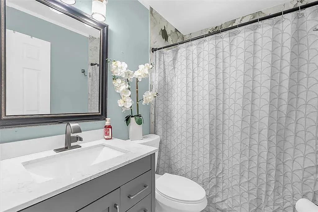 4 bed, 2.0 bath, 1182 sqft, $1,139 — Photo 2