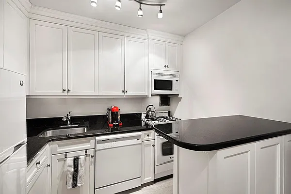 Sold by Keller Williams NYC | media 4