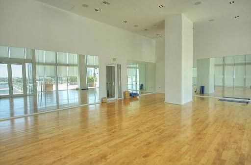4th image of 1040 Biscayne Blvd APT 1803