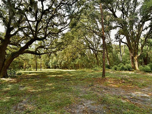 2nd image of 18709 NE US HIGHWAY 301 LOT 1