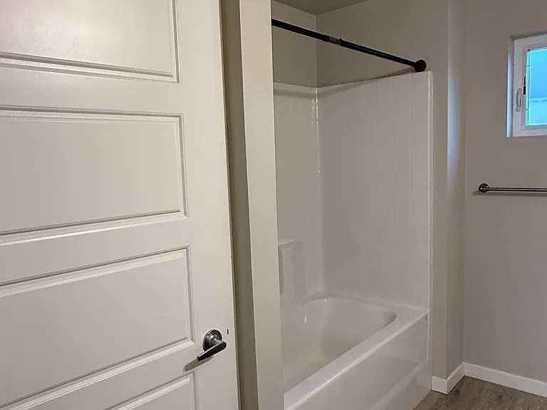528 N 44th St #202 — Photo 11