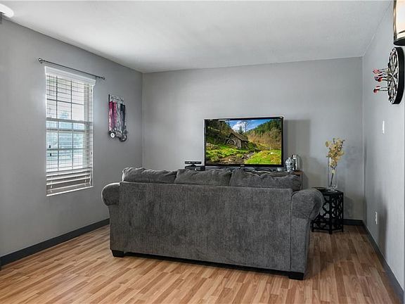4th image of 9509 Woodrow Wilson Dr