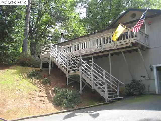 18119 Alexandra Way photo 1