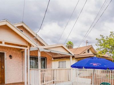 8023 Crockett Blvd, Los Angeles, CA, 90001