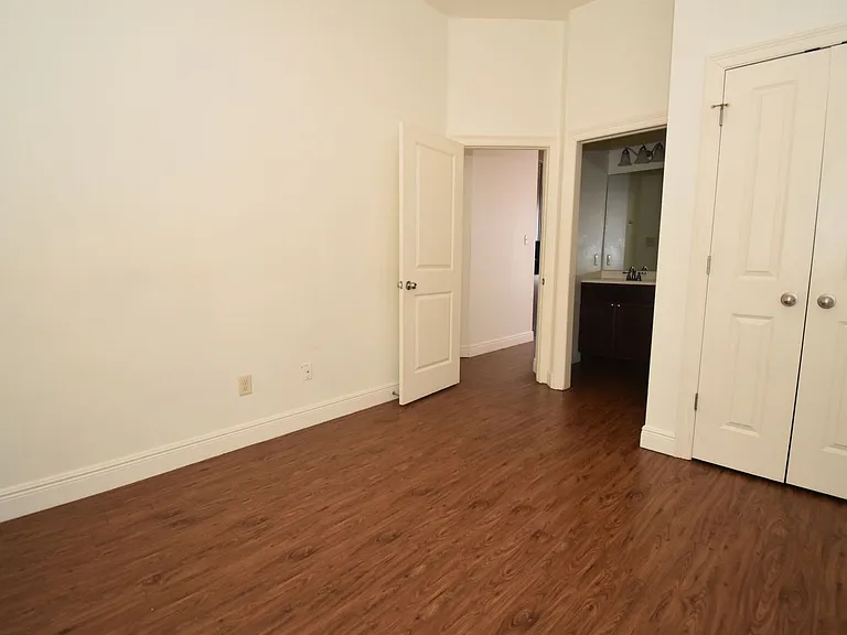 2408-2464 W Barnett Springs Ave — Photo 30