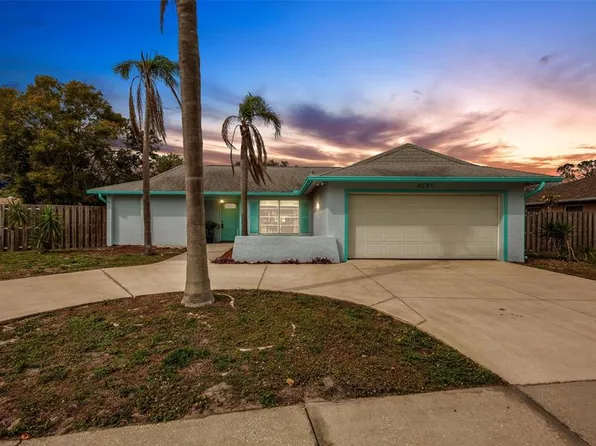 4380 Eastwood Dr, Sarasota, FL 34232