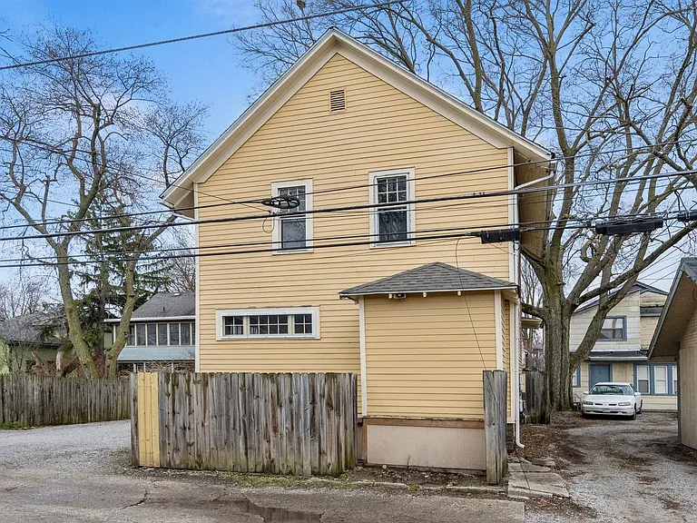 1213 W Jefferson Blvd — Photo 47