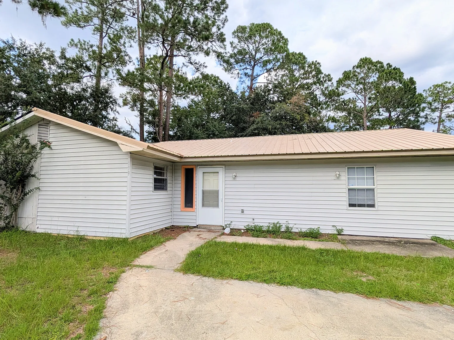 179 Cherokee Circle — Photo 1