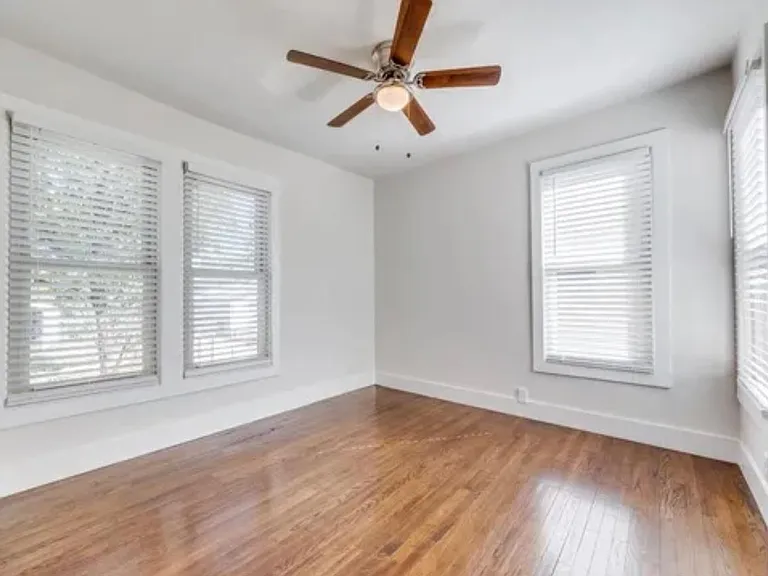 1406 Harlandale Ave — Photo 15